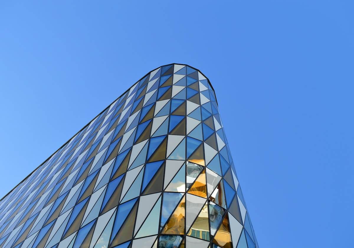 爱游戏APP：用指尖点亮游戏世界的多彩可能