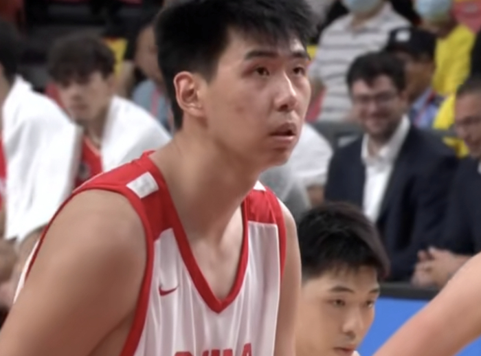 男篮半场惜败fmp俱乐部！庞峥麟+2内齐爆，王俊杰全面，小崔低迷|崔永元|中国男篮|徐昕|篮板|杜锋_新浪体育_新浪新闻